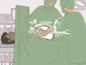 Как правило, проводится операция кесарева сечения.